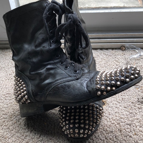 Steve Madden studded boots - Picture 2 of 6